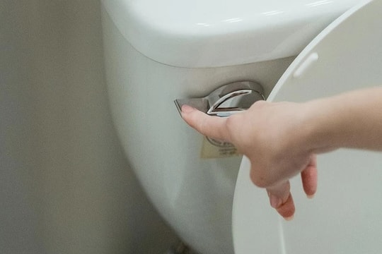 Dấu hiệu cảnh báo nước tiểu đục là bệnh tuyến tiền liệt