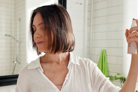 Sử dụng kem chống nắng cho tóc như thế nào?