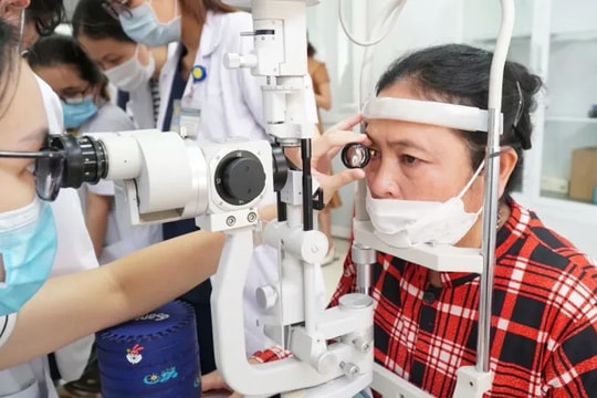 Đừng chủ quan với tình trạng khô mắt