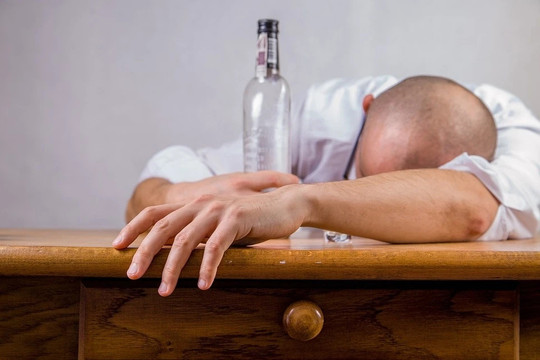 Người đàn ông đột quỵ não sau chầu nhậu