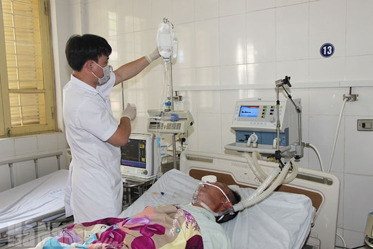 Đề xuất mới từ bộ Y tế: không cần giấy chuyển viện để 'vượt tuyến' nếu bệnh nhân nặng