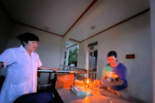 Nhiều trạm y tế tại Yên Bái bị cô lập do lũ