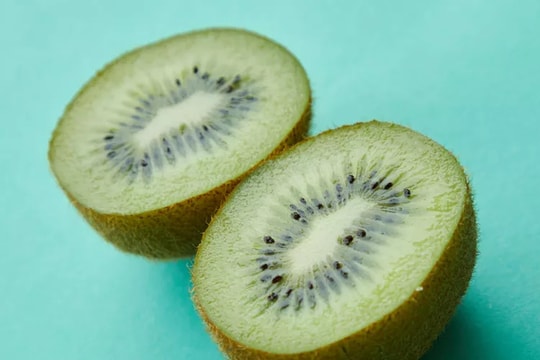 Infographic: 5 loại trái cây nên ăn cả vỏ vì chứa hàm lượng dinh dưỡng cao