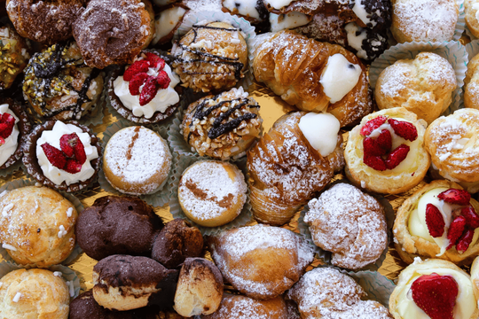 Cuối tuần 'cheat day' hơi lố khi ăn quá nhiều đường, làm sao đây?