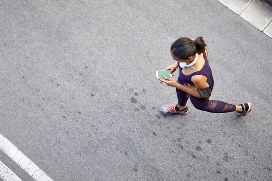 Đi bộ chậm giúp phụ nữ trên 50 tuổi giảm cân hiệu quả hơn