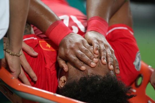 Chấn thương của Xuân Son liệu có mau hồi phục? Nhìn từ những trường hợp hy hữu tương tự