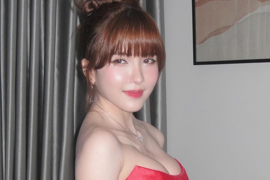 Mặc đầm 3D cúp ngực như Thiều Bảo Trâm