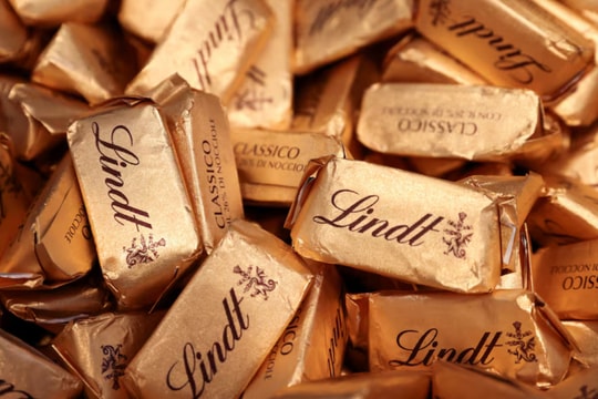 Lindt & Sprüngli đạt lợi nhuận vượt kỳ vọng, điều chỉnh chuỗi cung ứng chocolate để tránh thuế quan