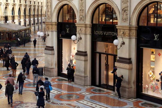 Điểm tin nóng 13/03/2025: Louis Vuitton lấn sân địa hạt mỹ phẩm, L'Oréal bán lại thương hiệu Carol’s Daughter