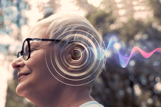 Nghe rõ hơn có phải là… 'đặc quyền' của phái nữ?