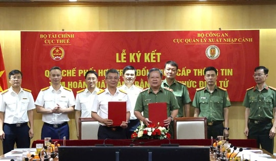 Cục Thuế phối hợp với Bộ Công an về phương thức "thông báo tạm hoãn xuất cảnh khi nợ thuế"