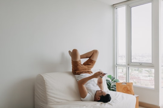 Khoa học tiết lộ: Cảm thấy chán nản thật ra lại tốt cho não bộ chúng ta