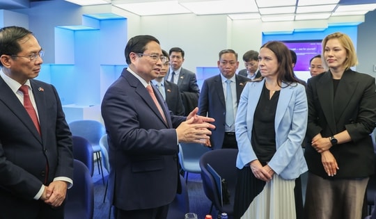 Thủ tướng mong Estonia chia sẻ, truyền cảm hứng chuyển đổi số