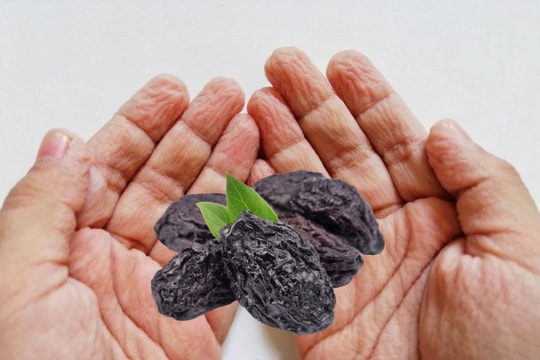 Nghiên cứu hiện tượng da tay nhăn khi ngâm nước: Vì sao xảy ra và phản ánh điều gì?