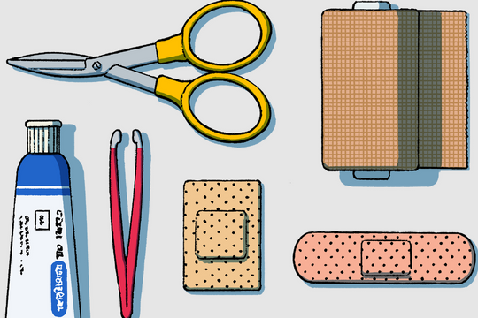 Chuẩn bị gì cho túi sơ cứu (First-Aid Kit) khi đi du lịch?