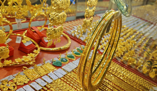 Mua bán vàng từ 20 triệu đồng trong ngày phải chuyển khoản