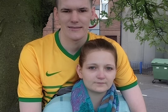 'Người mẹ trẻ nhất nước Anh' mang thai lần thứ 5