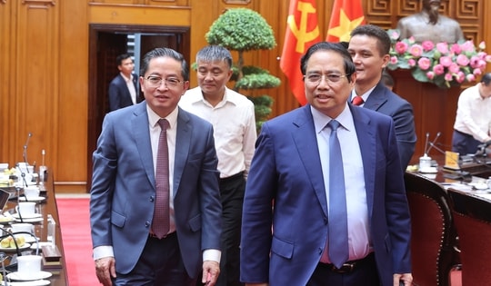 Thủ tướng làm việc với tập đoàn công nghệ vừa xuất khẩu 5.000 UAV sang Hàn Quốc