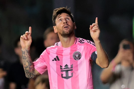 Messi lập siêu phẩm ghi bàn, kiến tạo trong 10 phút