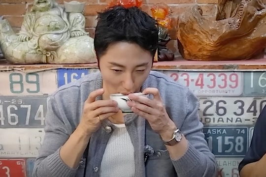 Thử món canh Việt lọt top "ngon nhất thế giới", tài tử Hàn Quốc khen nức nở