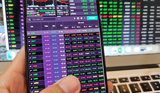 Chứng khoán sắp giao dịch xuyên trưa, nhà đầu tư không lo bỏ lỡ cơ hội?