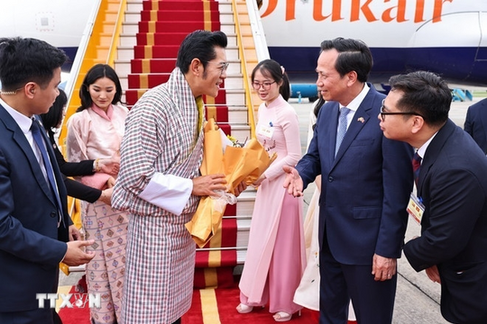 Quốc vương Bhutan và Hoàng hậu bắt đầu thăm cấp Nhà nước tới Việt Nam