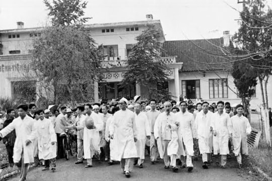 80 năm Cách mạng Tháng Tám - 80 năm sức khỏe Việt Nam