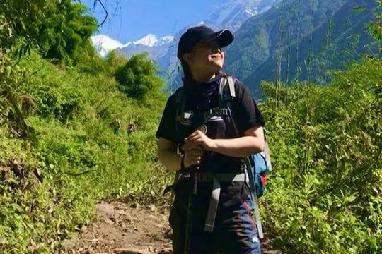 Giây phút bấn loạn của nữ du khách Việt bị lạc giữa rừng núi Himalaya