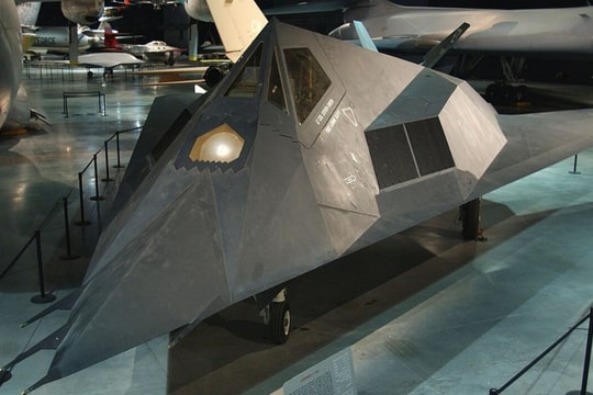 Cận cảnh máy bay ném bom Mỹ vừa được 'hồi sinh'