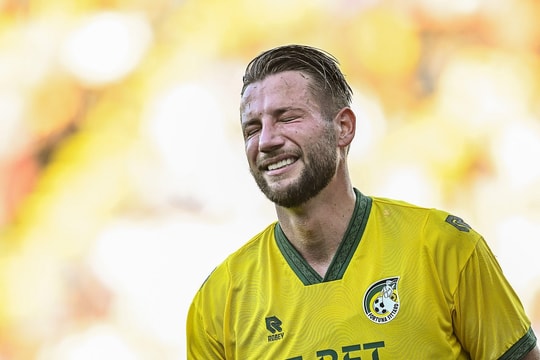 Học trò cũ của HLV Erik ten Hag gia nhập đội bóng Việt Nam