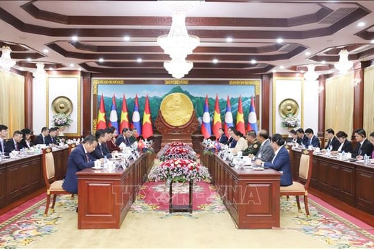 Việt Nam - Lào tiếp tục thắt chặt quan hệ đặc biệt và hợp tác toàn diện