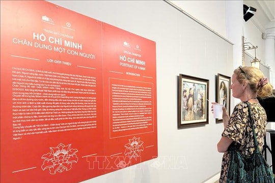 80 năm Quốc khánh: Tưởng nhớ Bác Hồ kính yêu qua tác phẩm hội họa