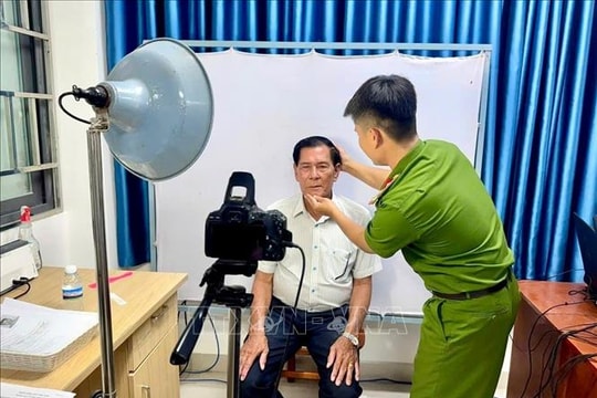 Đặc khu Phú Quý cơ bản hoàn thành đổi thẻ đảng viên