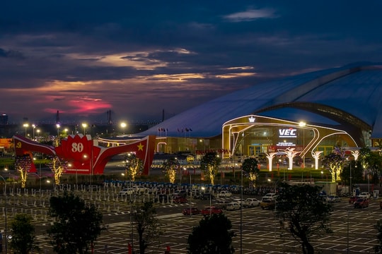 Triển lãm '80 năm có một' hé lộ những hình ảnh đầu tiên, nhà nhà lên lịch đi đu 'đại lễ quốc gia'