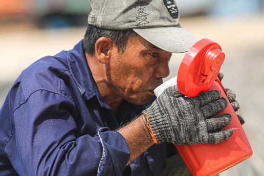 Áp lực công việc, cuộc sống lớn, lao động nhập cư vào TPHCM tất yếu giảm