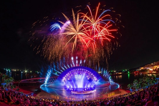 Sun World Hon Thom tri ân du khách Việt: Giảm 20% vé cáp treo và show Nụ hôn của biển cả