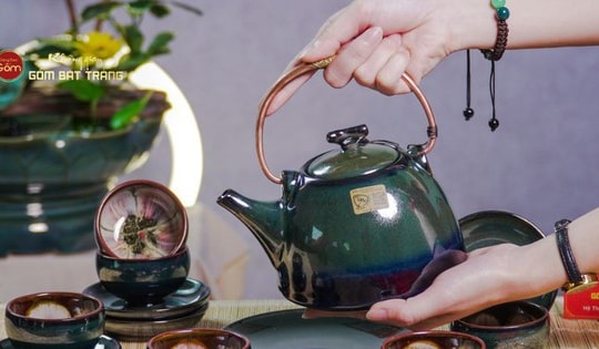 Xu Hướng Mua Đồ Gốm Sứ Online Hiện Nay: Liệu Có Uy Tín?