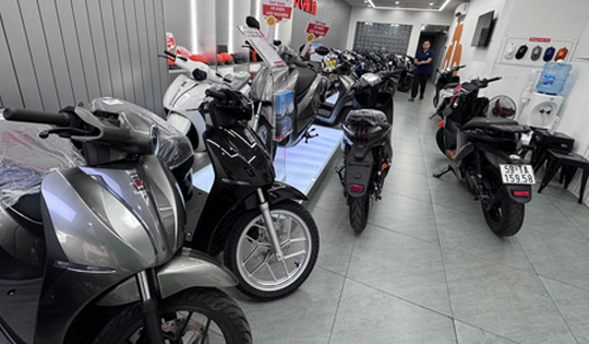 Sôi động thị trường xe máy điện