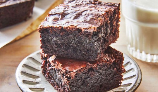 Người phụ nữ 19 tuổi tử vong sau khi ăn bánh ngọt