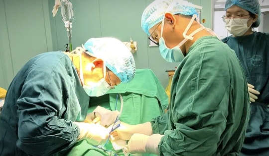 Nguy cơ liệt mặt, mù lòa từ u tuyến nước bọt ác tính