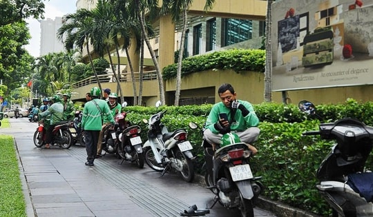 Grab Việt Nam đề xuất xây dựng hệ thống trạm sạc xe điện công cộng