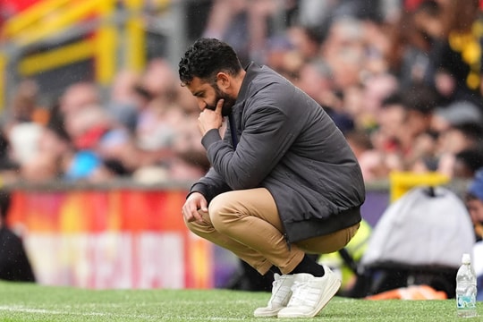 HLV Ruben Amorim nói lý do không dám xem Bruno Fernandes đá phạt đền