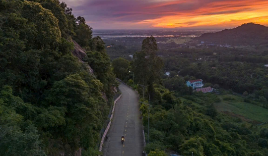 Núi Cấm mùa Vu Lan – Hành trình trở về suối nguồn an yên