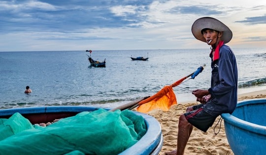 Nghỉ lễ 2-9 ở làng ven biển “view triệu đô”, ăn hải sản tươi rói, giá rẻ bất ngờ