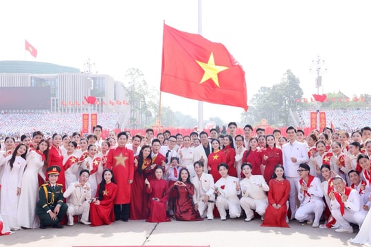 Hoà Minzy, Đen Vâu và các nghệ sĩ chia sẻ tự hào sau Lễ diễu binh, diễu hành A80