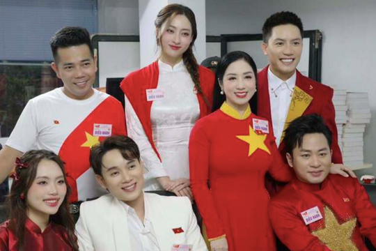 Hàng trăm nghệ sĩ tự hào, phấn khởi sẵn sàng cho lễ diễu binh, diễu hành A80