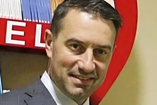 Hành động xấu xí nơi công cộng khiến doanh nhân nhận bài học nhớ đời