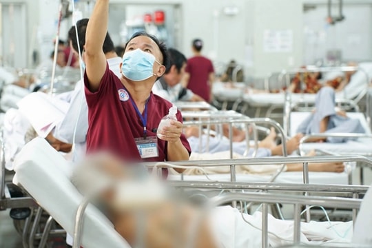 Thủ tục hưởng trợ cấp ốm đau mới nhất năm 2025