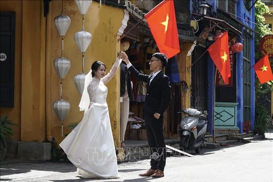 Nhiều điểm đến 'hút' du khách dịp nghỉ lễ 2/9