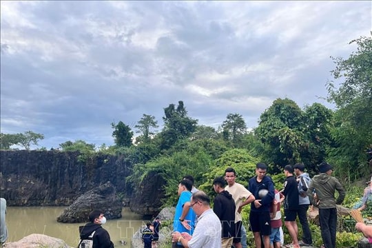 Tìm thấy thi thể hai nạn nhân mất tích tại khu vực hồ Đá Xanh